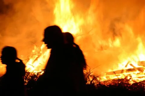 Big fire with everything else burning next to it change climatic Foto stock