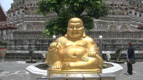 Big Golden Buddha at Wat Arun Stock Footage