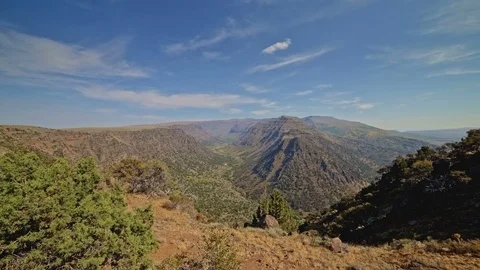 Big Indian Gorge from summit of steens mountain in fall Stock-Footage 81589703