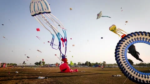 Big Inflatable Spinning Round Shape Bol and jellyfish Kite Stock Footage 53342702