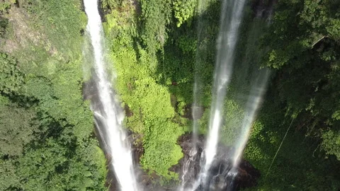 Big jungle waterfall Video stock 140519327
