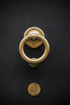Big knock ring on the door Foto stock