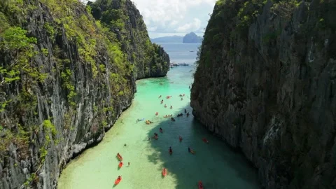 Big Lagoon El Nido Palawan Philippines Groups Tourists Kayaking Swimming Stock Footage 337026040