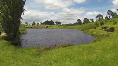 Big lake in hobbiton Vídeos de archivo 48222915
