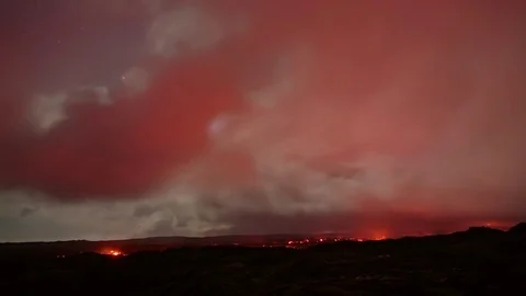 Big lava flow timelapse all night storms Night Glowing Hot flow from Kilauea Video stock 81590668