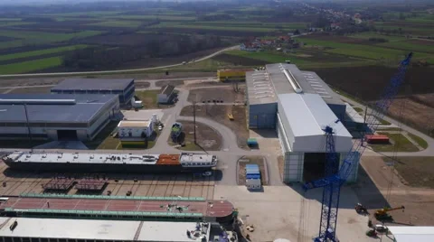 Big modern shipyard Stockbeeldmateriaal 60243198