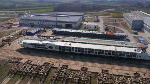 Big modern shipyard Vidéo 60243292
