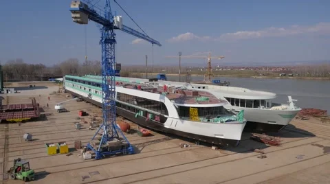 Big modern shipyard Vídeo Stock 60243554