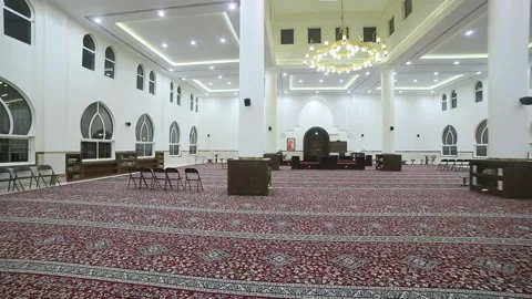 Big mosque in Riyadh Saudi Arabia indoor at night movement shot, lift to Stock Footage 149451202