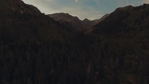 Big Mountian Pan out Stock Footage 114790072