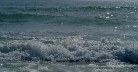 Big ocean wave 8k Video stock 113673993