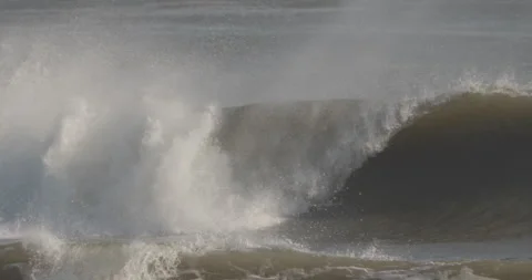 Big ocean wave crushing  Video stock 259351255