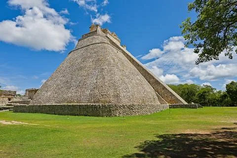 The big pyramide of Uxmal 库存照片
