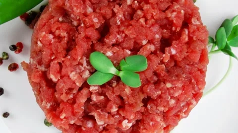 Big raw hamburger cutlet with sprouts Vídeos de archivo 57634017