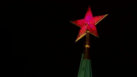 Big red star on the Spasskaya tower in Kremlin. Historic landmark in Moscow Stock Footage 83574881
