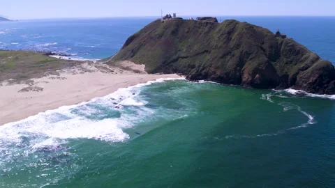 Big rock in Big Sur Stock-Footage 243408150