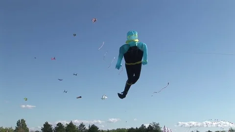 Big Scuba Diver Kite 動画素材 72571538
