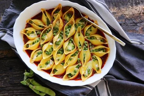 Big Shell Pasta Stuffed With Cheese, Pea Stock Photos