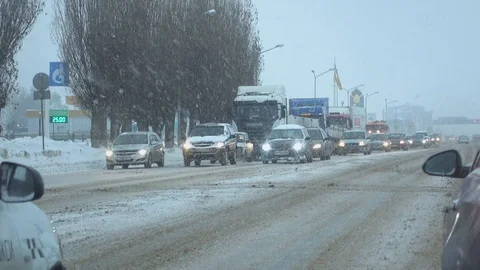 Big snowfall. Stockbeeldmateriaal 102165732