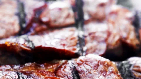 Big steak on grill grid Vídeos de archivo 26644900