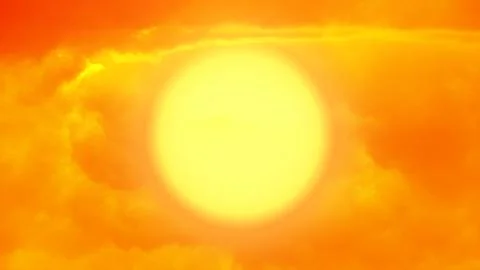 Big sun at sun set time with some clouds, Abstract apocalyptic background 库存插图