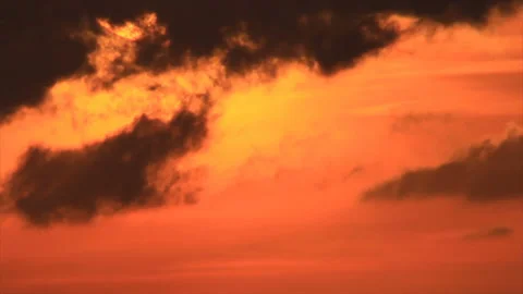 Big sun at sunset 스톡 동영상 85816507