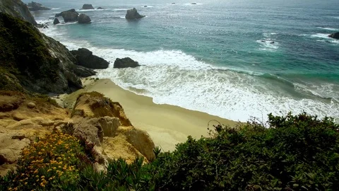Big Sur Coastline and Beach by Aerial Drone Vídeo Stock 80963890