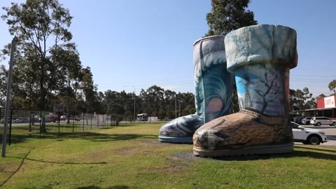 The Big UGG Boots Видео 249992964