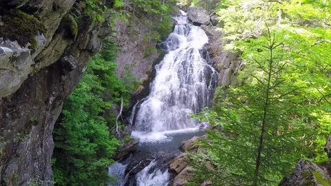 Big waterfall 库存影片 83045353