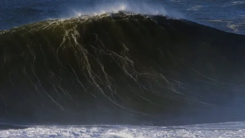 Big wave crashing Stock Footage
