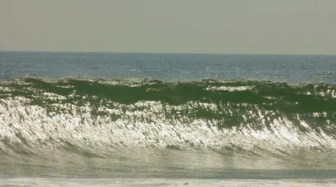 BIG WAVE IN SLOW MOTION Video stock 5689606