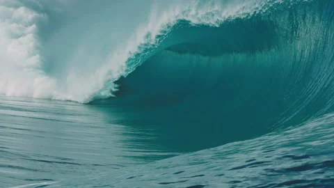 Big wave surf in clear weather with strong wind, Beautiful turquoise sea waves Vídeos de archivo 336585897