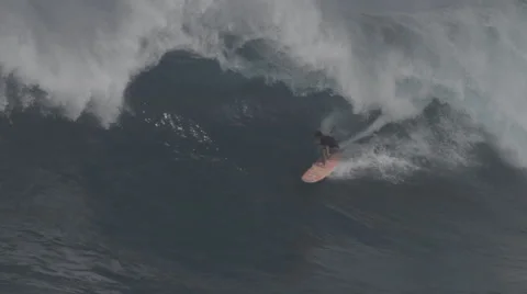 BIG WAVE SURFING CRASH Video stock 47959235