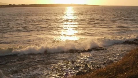 Big wave as tied comes in at beach in Ireland. 動画素材 201526686
