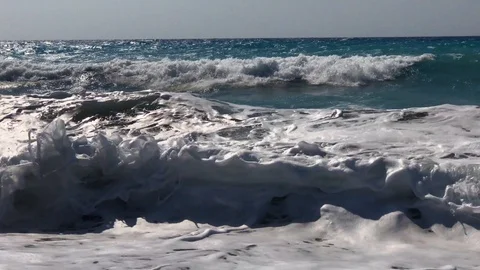 Big Waves Breaking Close-up Stockbeeldmateriaal 112253119