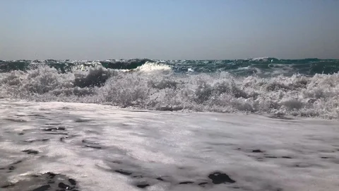 Big Waves Breaking Close-up Stockbeeldmateriaal 112253337