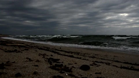 Big waves in the evening on the beach of the Curonian Spit Video stock 52342730