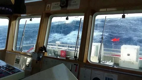 Big Waves Seen from Ship's Windows Stockbeeldmateriaal 124282119