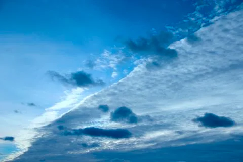 Big white cloud on blue sky. Heaven view Fotos de archivo