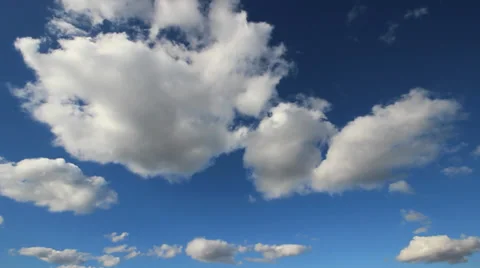 Big white clouds in the blue sky time lapse Video stock 39634002