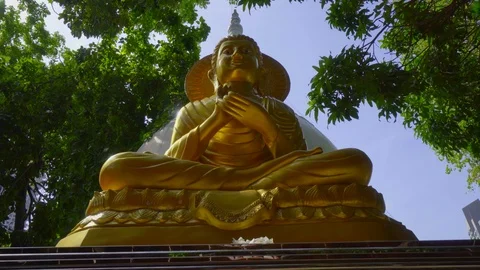 Biggest and one of the holiest temples in Colombo Stock Footage 107911406