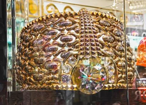 The biggest gold ring in the world, largest and heaviest Gold Ring, Dubai 14  Stock Photos