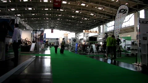 Bike bicycle tradeshow Stock Footage