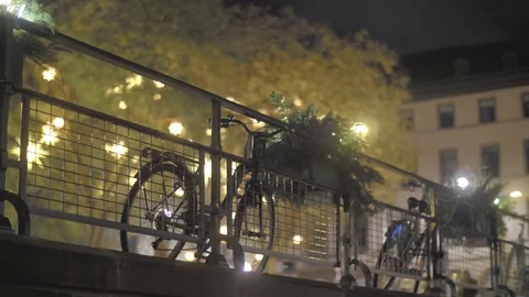 Bike at Night 動画素材 99868503