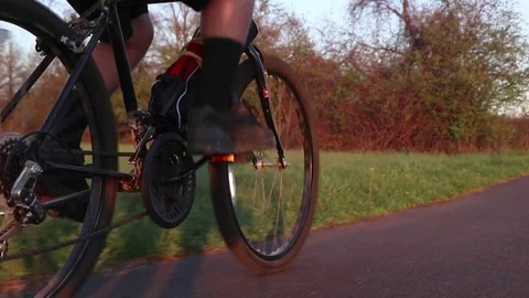 Bike Riding Stockbeeldmateriaal 77359141