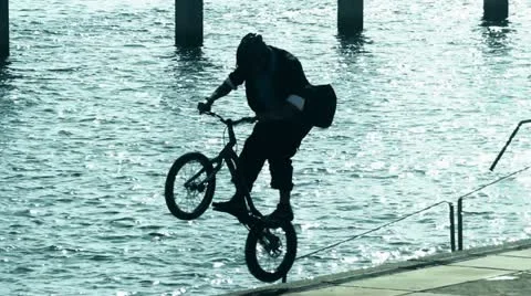 Bike trick 01 Video stock 11989146
