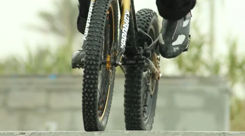 Bike trick 06 Video stock 11982834