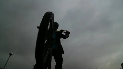Bike trick 10 Video stock 11982687