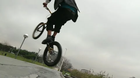 Biker trick 01 Video stock 11982257