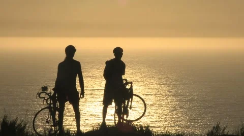 Bikes in the air 動画素材 1078127